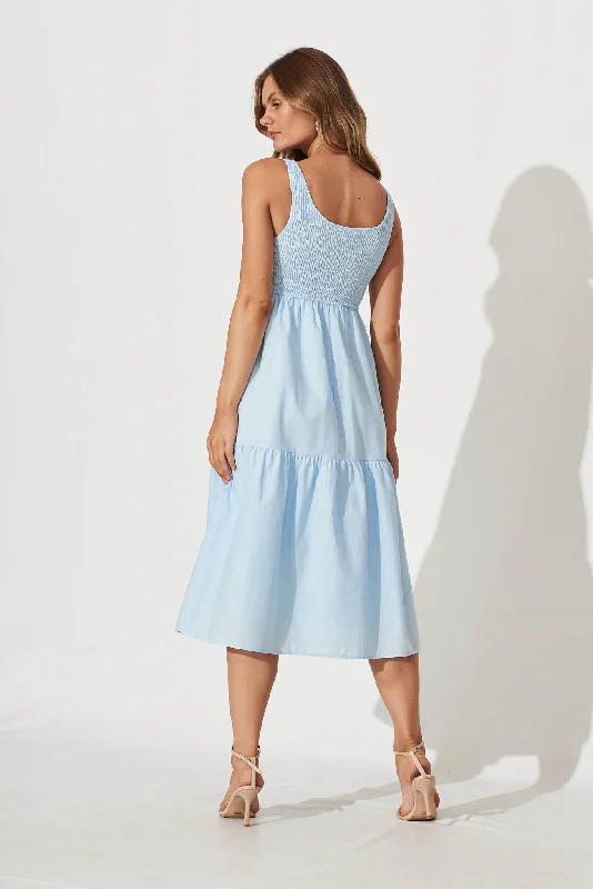 caribbean-midi-dress-in-pale-blue-cotton-linen