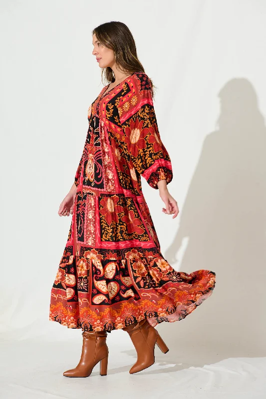 el-mar-maxi-dress-in-black-with-red-print