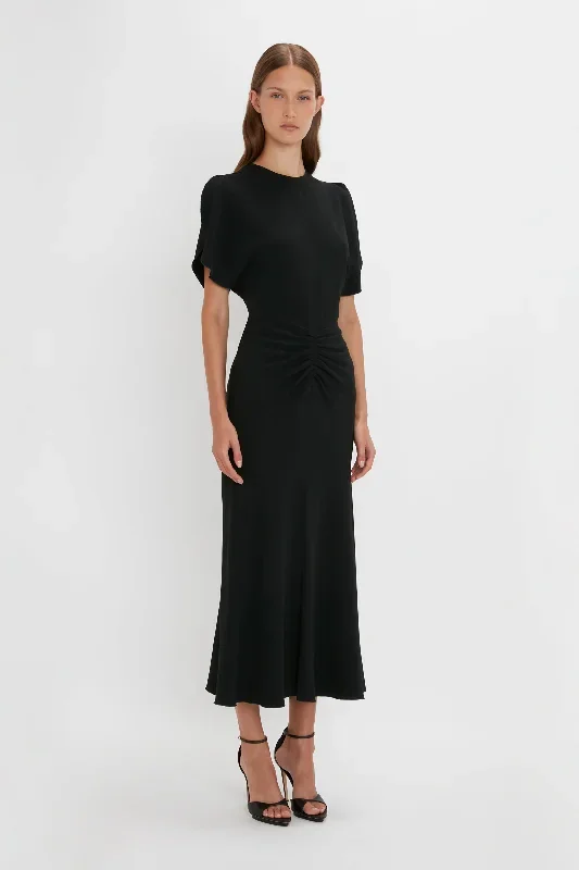 gathered-waist-midi-dress-in-black