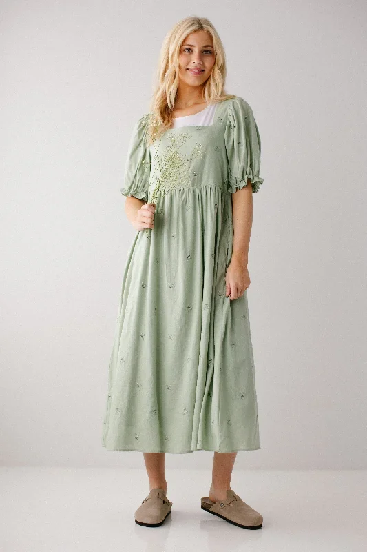 'Tessa' Linen Blend Embroidered Floral Midi Dress