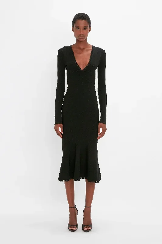 VB Body Long Sleeve V Neck Dress In Black